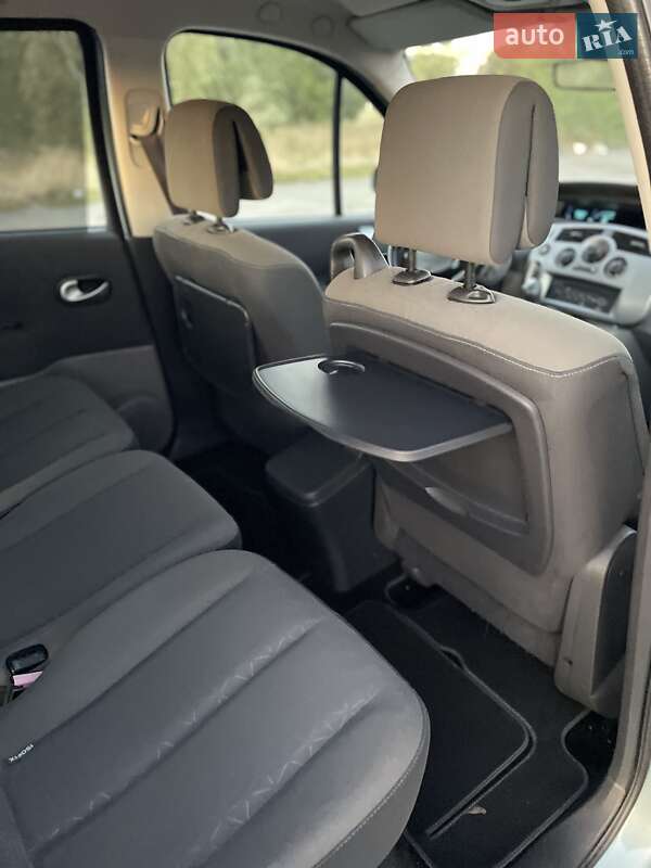 Минивэн Renault Scenic 2008 в Днепре