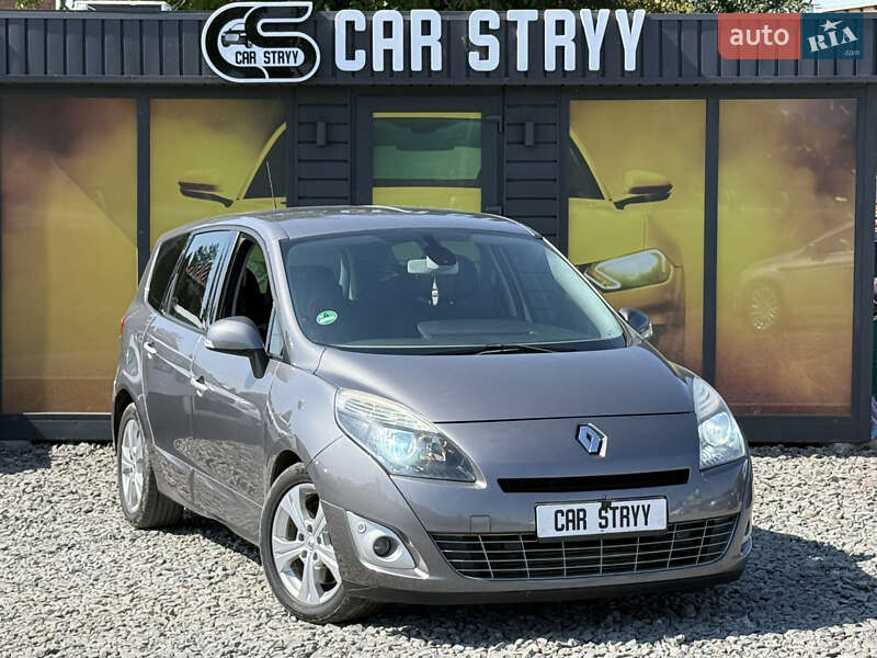 Минивэн Renault Scenic 2010 в 