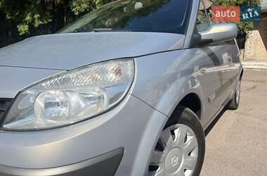 Минивэн Renault Scenic 2005 в 