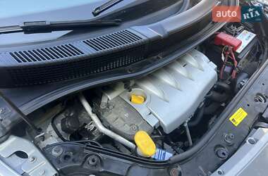 Минивэн Renault Scenic 2005 в 