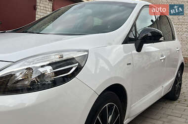 Минивэн Renault Scenic 2013 в 