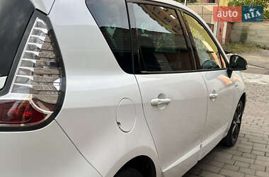 Минивэн Renault Scenic 2013 в 