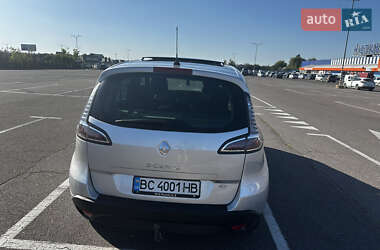 Минивэн Renault Scenic 2015 в 