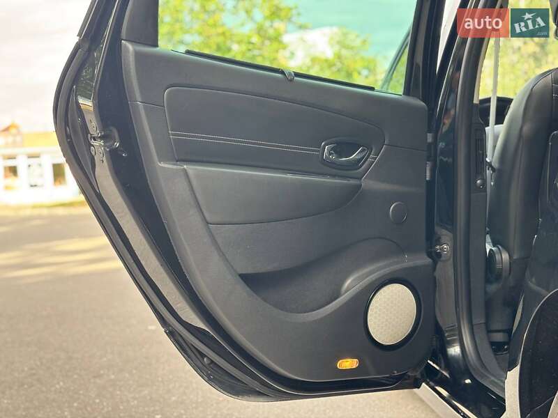 Мінівен Renault Scenic 2014 в Києві фото 47 Мінівен Renault Scenic 2014 в Києві