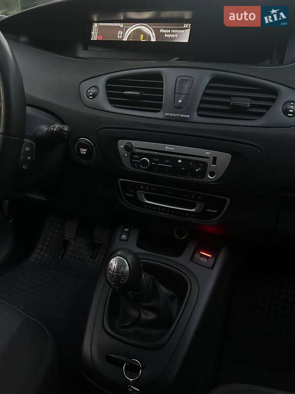 Минивэн Renault Scenic 2012 в Буче