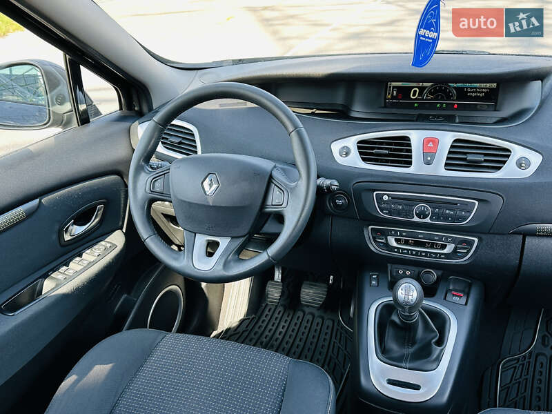 Минивэн Renault Scenic 2009 в Харькове