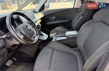 Минивэн Renault Scenic 2019 в 