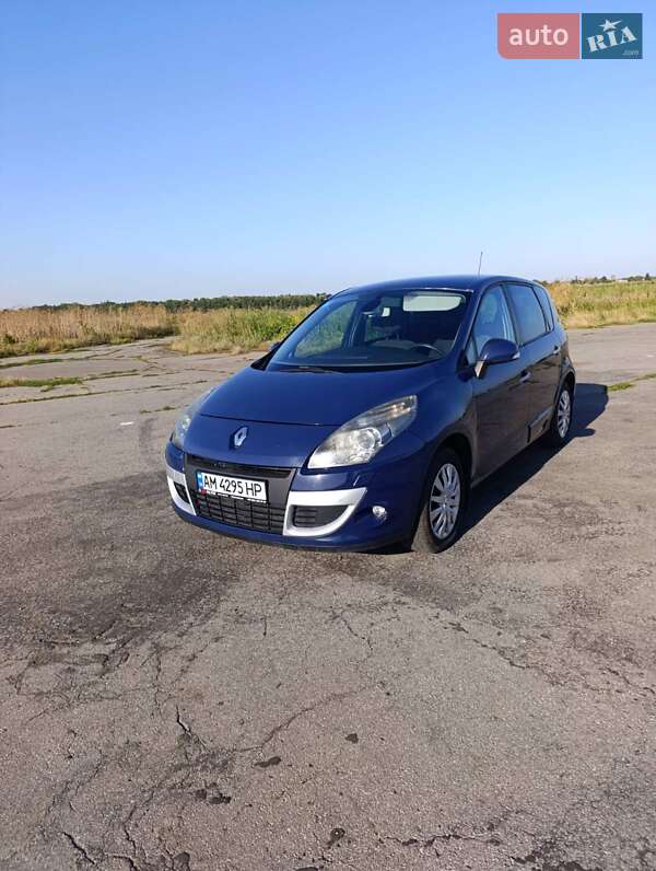 Минивэн Renault Scenic 2010 в Андрушевке