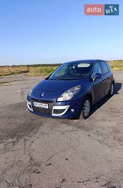 Мінівен Renault Scenic 2010 в 