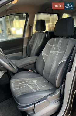 Минивэн Renault Scenic 2004 в 