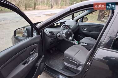 Минивэн Renault Scenic 2011 в 
