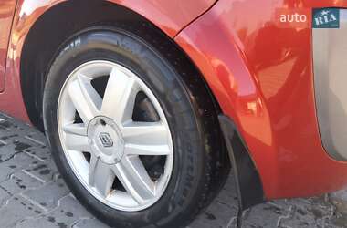 Мінівен Renault Scenic 2004 в  фото 7 Мінівен Renault Scenic 2004 в