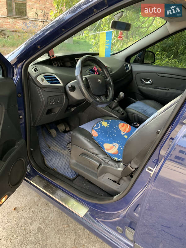 Мінівен Renault Scenic 2009 в Радомишлі