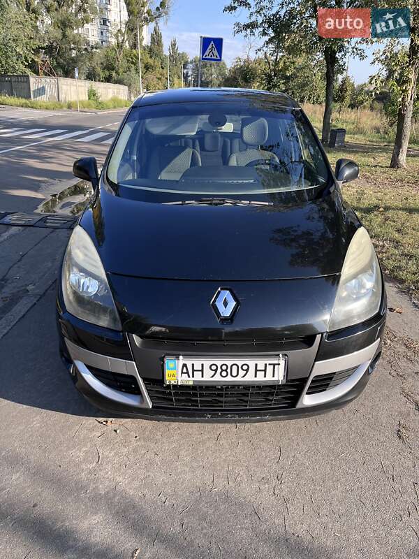 Минивэн Renault Scenic 2011 в Киеве