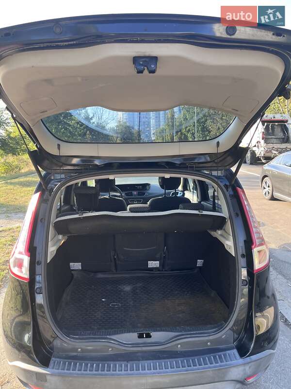 Минивэн Renault Scenic 2011 в Киеве