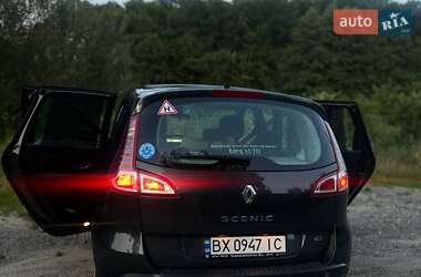 Минивэн Renault Scenic 2010 в 