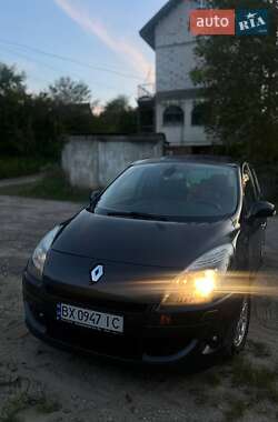 Минивэн Renault Scenic 2010 в 