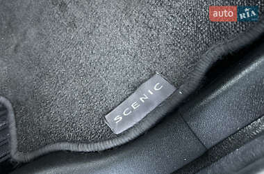 Минивэн Renault Scenic 2013 в 