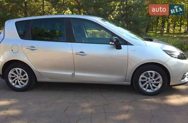 Минивэн Renault Scenic 2015 в 