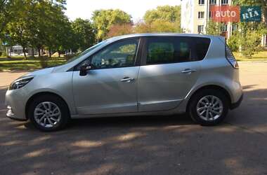 Минивэн Renault Scenic 2015 в 