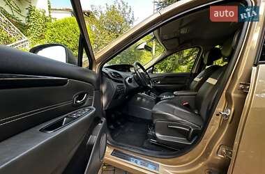 Минивэн Renault Scenic 2014 в 