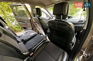 Минивэн Renault Scenic 2014 в 