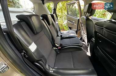 Минивэн Renault Scenic 2014 в 
