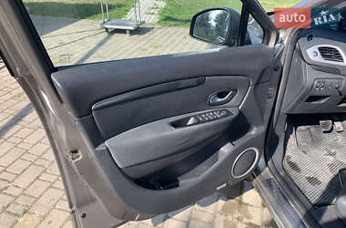 Мінівен Renault Scenic 2009 в 