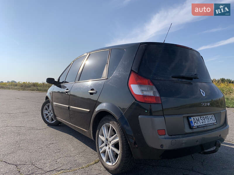 Минивэн Renault Scenic 2006 в Малине