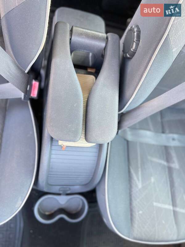 Минивэн Renault Scenic 2004 в Бродах