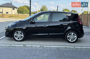 Минивэн Renault Scenic 2011 в 