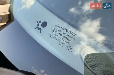 Минивэн Renault Scenic 2011 в 