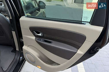 Минивэн Renault Scenic 2011 в 