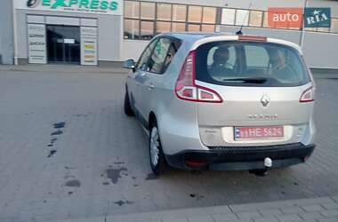 Минивэн Renault Scenic 2009 в 