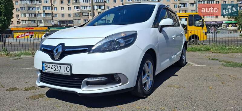 Минивэн Renault Scenic 2014 в 