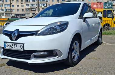 Минивэн Renault Scenic 2014 в 