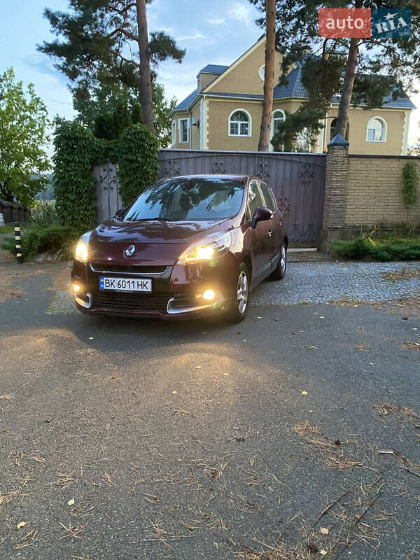 Минивэн Renault Scenic 2012 в Киеве