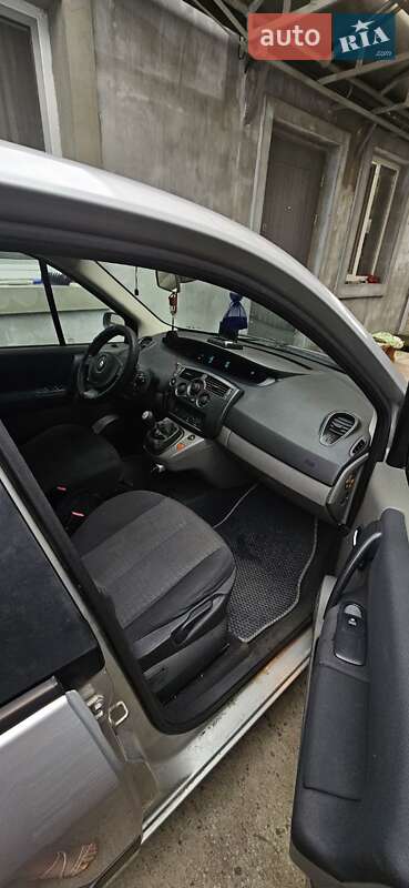 Мінівен Renault Scenic 2006 в Чернігові