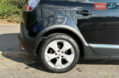 Минивэн Renault Scenic 2014 в 