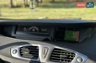 Минивэн Renault Scenic 2014 в 