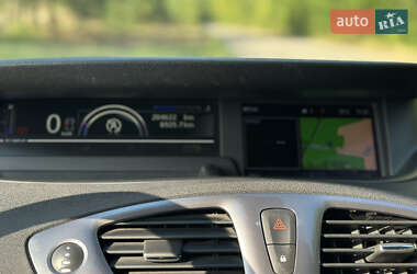 Минивэн Renault Scenic 2014 в 