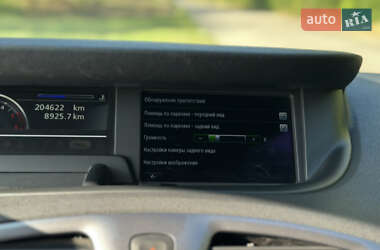 Минивэн Renault Scenic 2014 в 