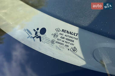 Минивэн Renault Scenic 2014 в 