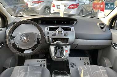 Минивэн Renault Scenic 2005 в 