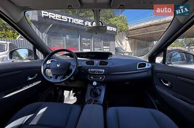 Минивэн Renault Scenic 2009 в 
