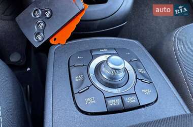 Минивэн Renault Scenic 2009 в 