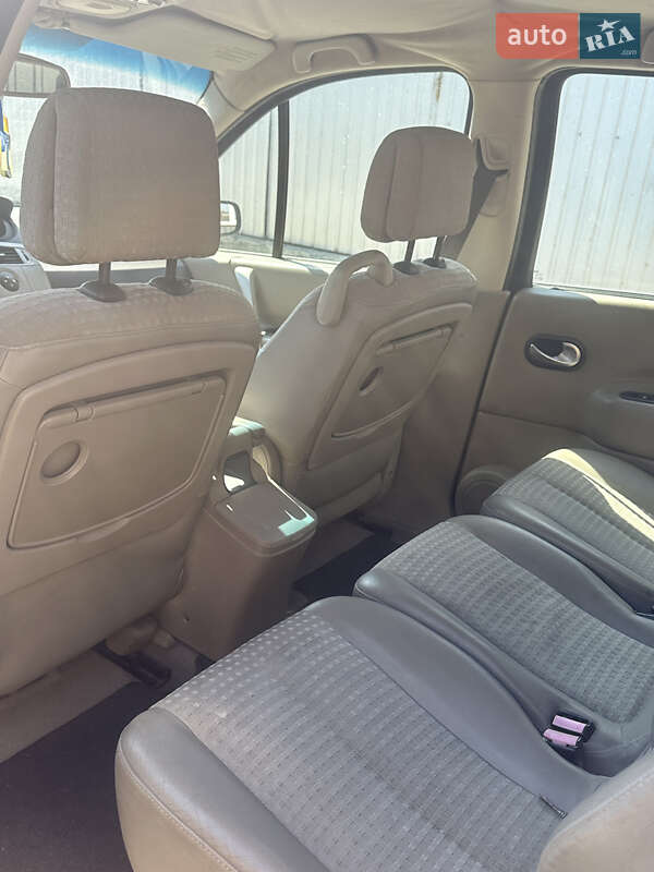 Минивэн Renault Scenic 2004 в Изяславе