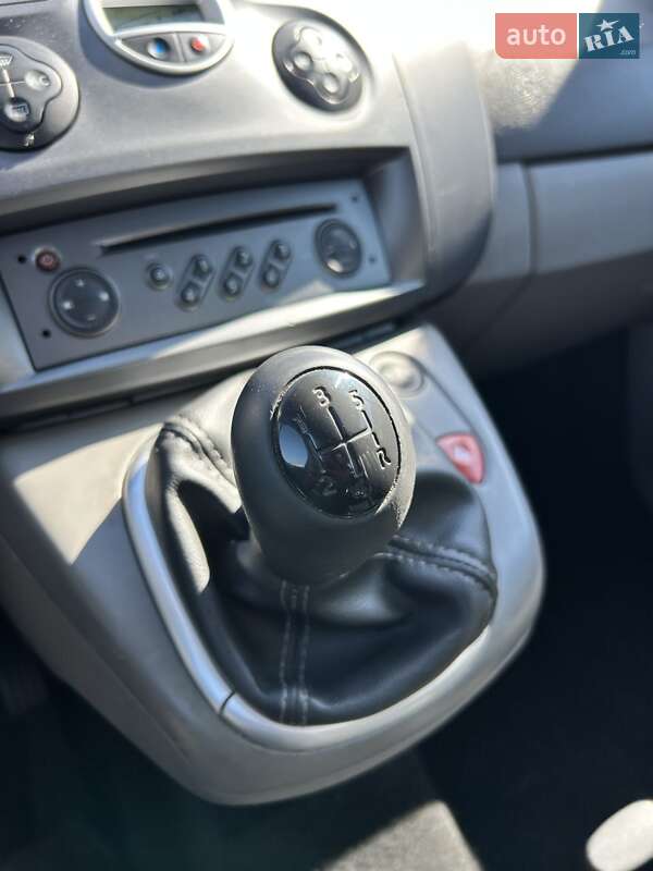 Минивэн Renault Scenic 2006 в Сумах