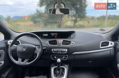 Минивэн Renault Scenic 2011 в 