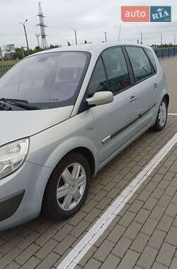 Минивэн Renault Scenic 2003 в 